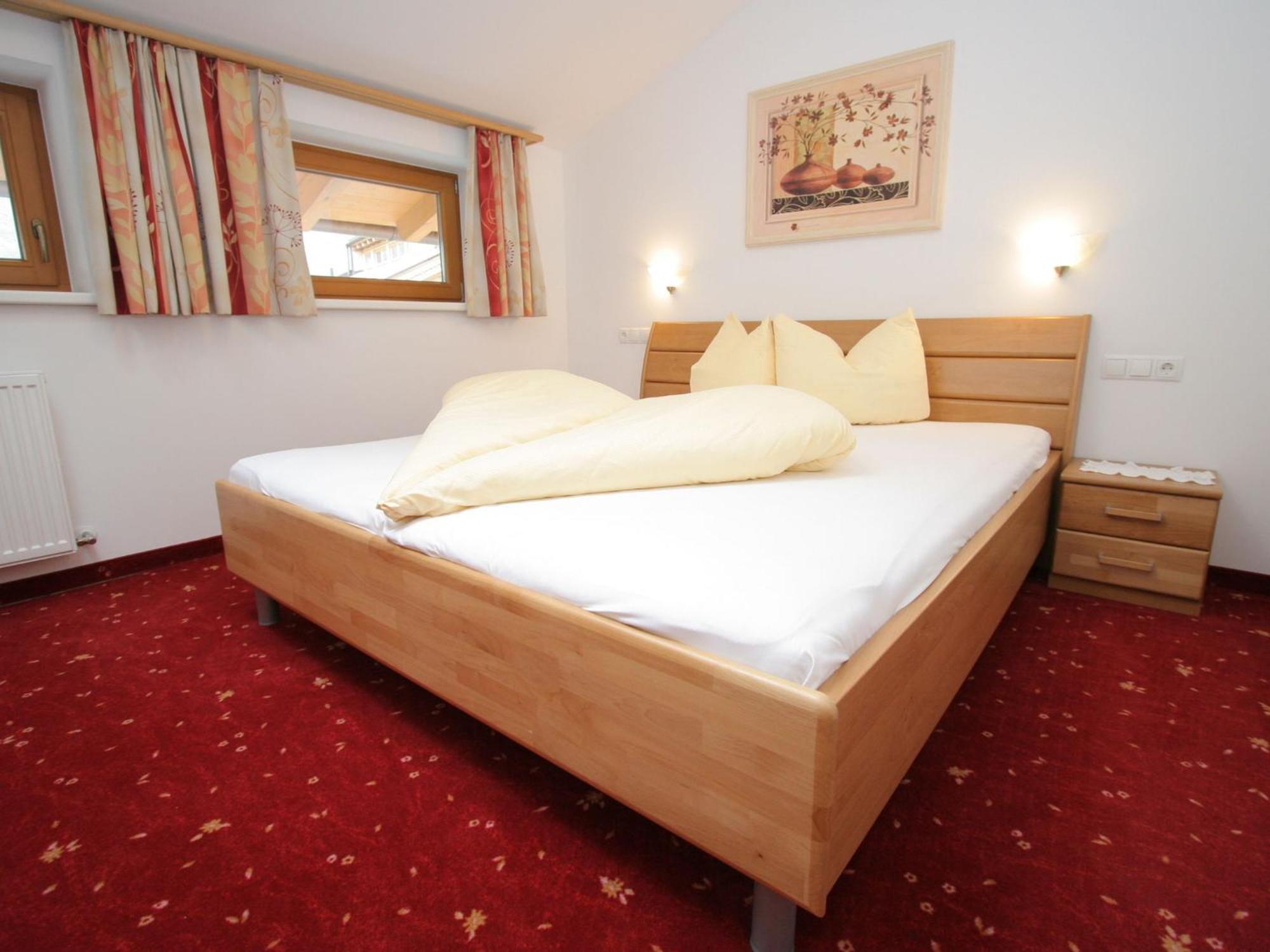 Charming Apartment In Uderns With Balcony Экстерьер фото